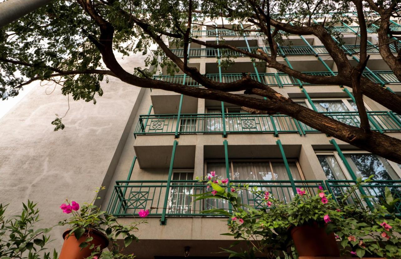 Bougainvilla Apartment Surat Eksteriør bilde