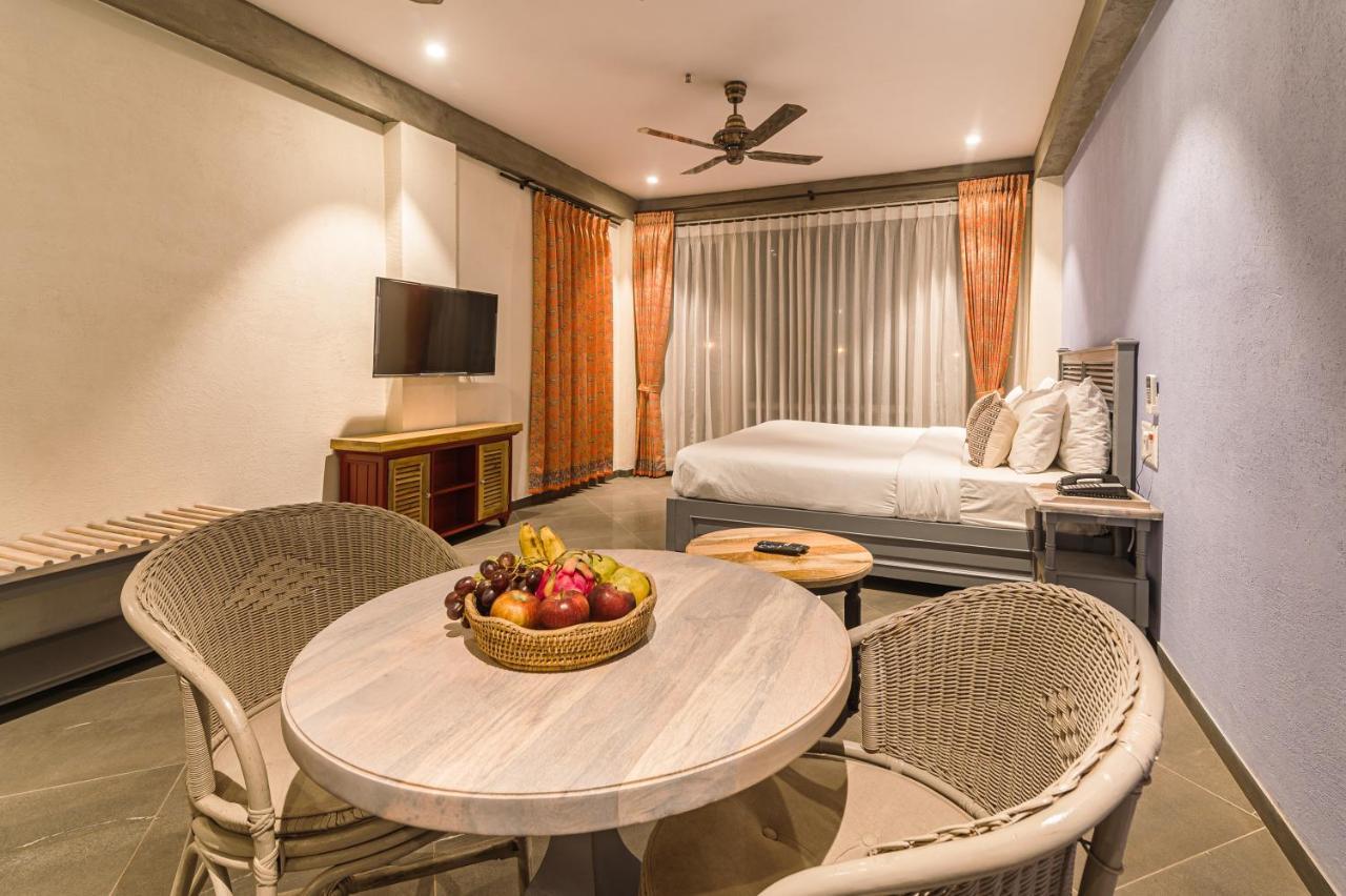 Bougainvilla Apartment Surat Eksteriør bilde